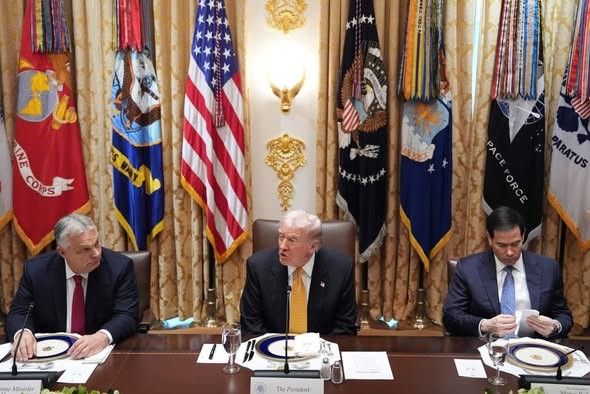 В. Орбан, Д. Трамп и М. Рубио в Белом доме 